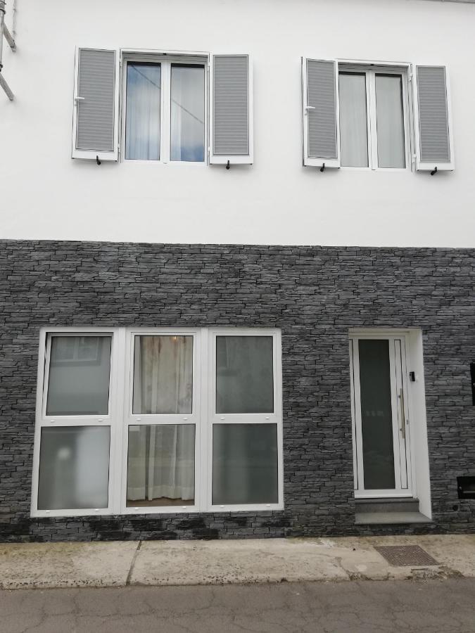 Victoria Guest House Фурнаш Екстер'єр фото