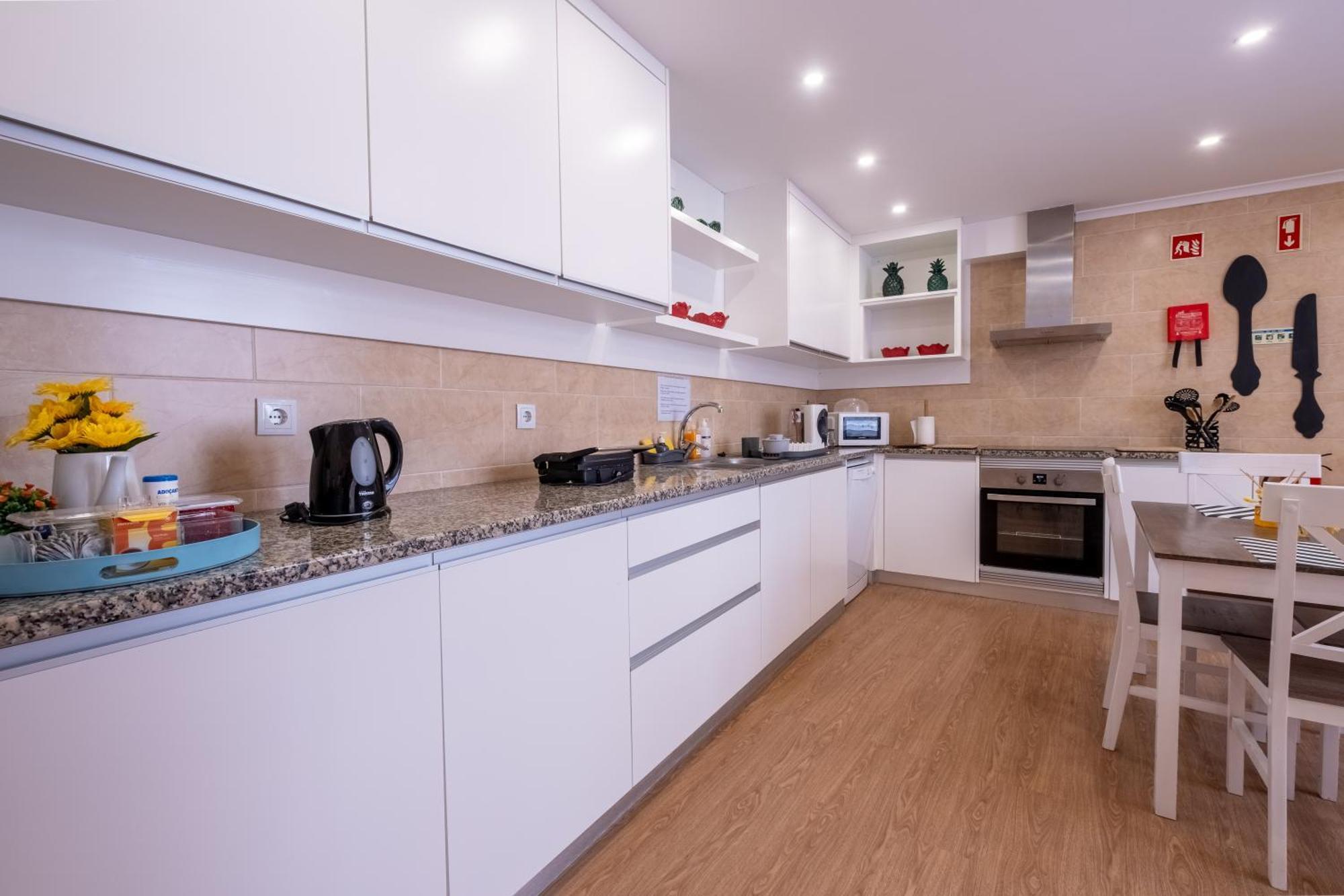 Victoria Guest House Фурнаш Екстер'єр фото