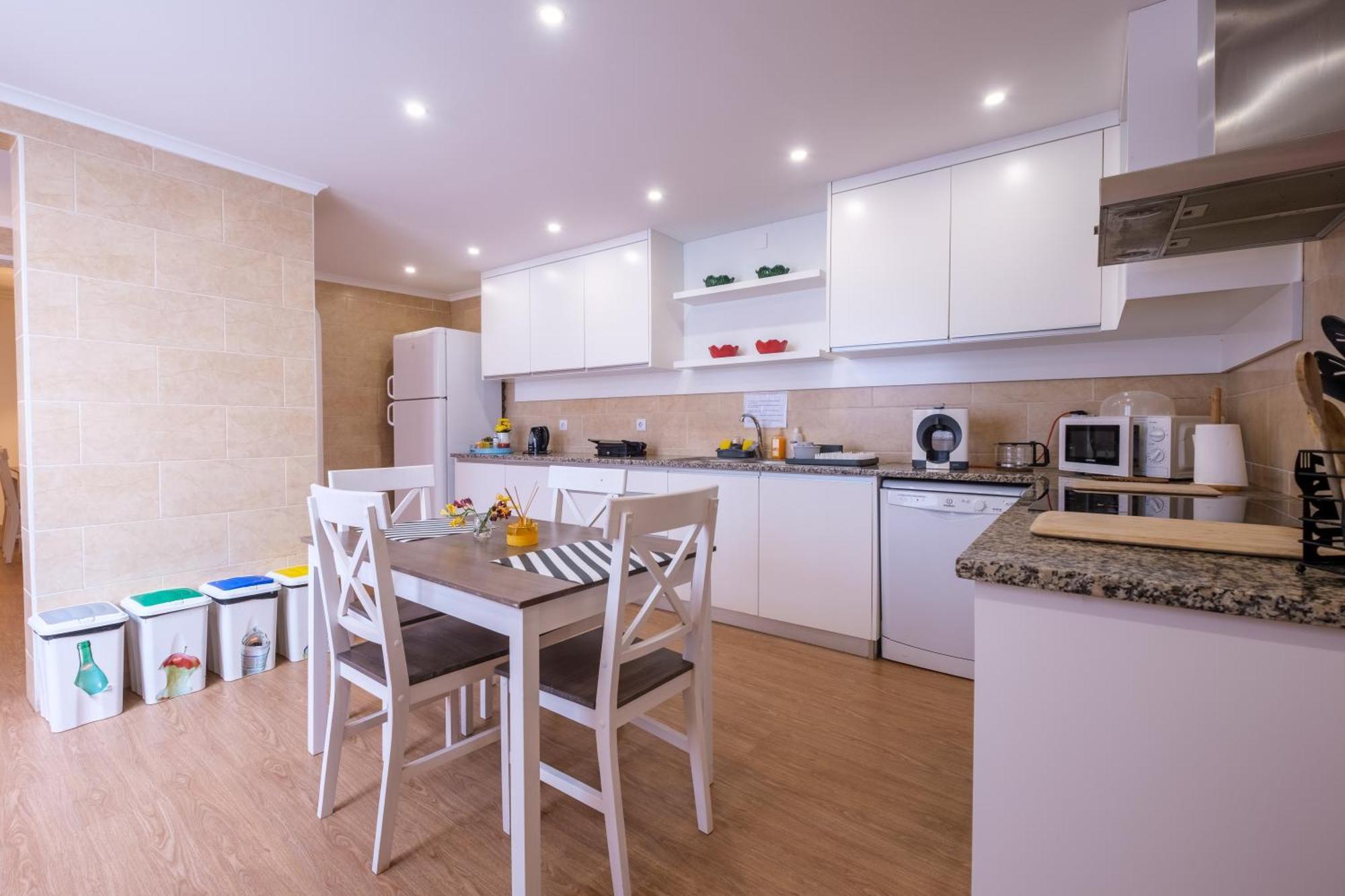 Victoria Guest House Фурнаш Екстер'єр фото