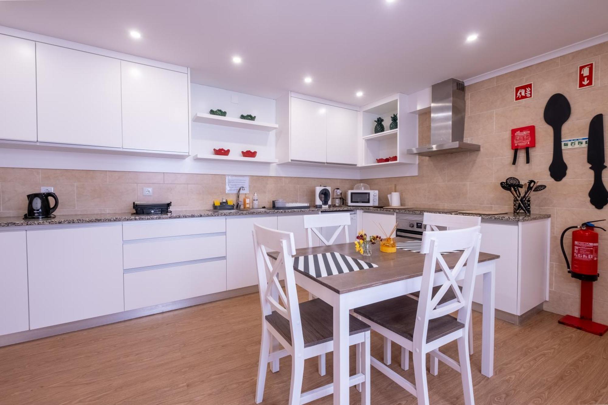 Victoria Guest House Фурнаш Екстер'єр фото